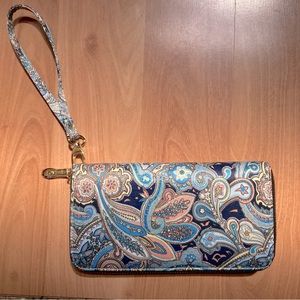 NWOT RFID paisley wristlet wallet